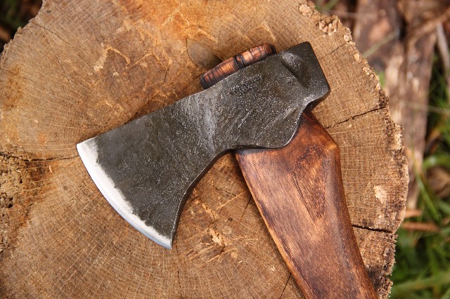 handmade, usa made, usa made axe, hatchet, chopping, wood chopping, outdoor, outdoorsman, survival, backwoodsman, hickory, axe made in amera, axes made in the usa, ike bullington, isaac bullington, wolf valley forge, valley forge, pack axe, back packing, camping, trail axe, hunting axe, trappers axe, camp axe, bush axe, belt axe, pack axe, leather shoulder rig, chopping axe, leather axe carrier, shoulder sling for axe