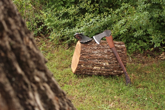 
handmade, usa made, usa made axe, hatchet, chopping, wood chopping, outdoor, 

outdoorsman, survival, backwoodsman, hickory, axe made in america, axes made in 

the usa, ike bullington, wolf valley forge, valley forge, pack axe, back packing, 

camping, trail axe, hunting axe, trappers axe, camp axe, bush axe, belt axe, pack 

axe, leather shoulder rig, chopping axe, leather axe carrier, shoulder sling for axe, 

carpenter's axe, Wolf Valley Forge, Wolf Valley Forge axe release, Axe Wax, 

haversack, go back, man purse, man bag, canvas bag, reenactor, reenacting, 

Trekker Axe, Axe Life