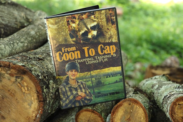 Trapping, How to Trap, How to Make a Coonskin Cap, Making a Coonskin Cap, How to Trap, Coonskin Cap, Outdoor Skills, Survival Skills